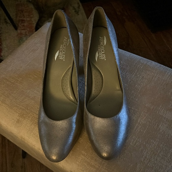 Silver leather Aerosole heels size 11 - Picture 1 of 5